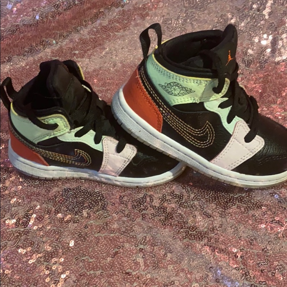 Kids jordans 1s